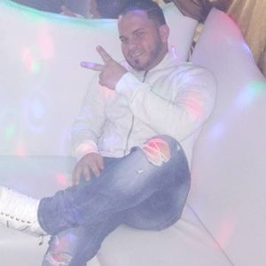 Meet your Posher, Denis